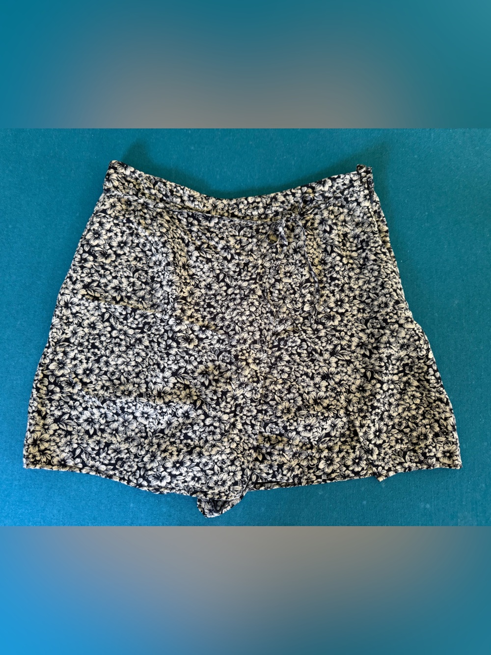 Banana Republic Black & Khaki Floral Faux Wrap Skort Size 14 Y2K